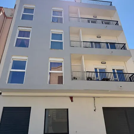 Flat 1 *